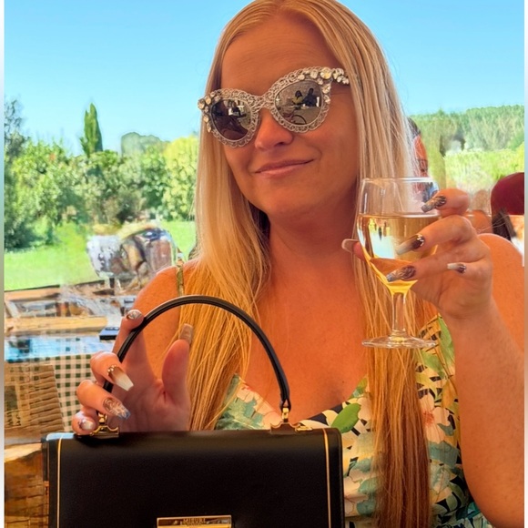 ~Meet Your Posh Ambassador: LJ DAYS~ - Picture 1 of 14